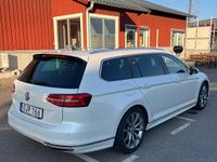 Begagnad VW Passat 280 HK (205 kW) 2017 Pärlemovit