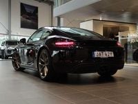 Begagnad Porsche 718 Cayman Edition 299 HK (219 kW) 2024 Svart (jet black metallic) Sportkupé
