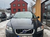 Begagnad Volvo V70 Momentum 145 HK (106 kW) 2010 Grå Kombi