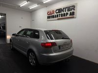 Begagnad Audi A3 Sportback Comfort 200 HK (147 kW) 2006 Silver Halvkombi