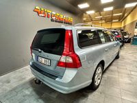 Begagnad Volvo V70 Momentum 163 HK (119 kW) 2007 Ljusblå Kombi
