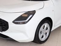 Ny Suzuki Swift 83 HK (61 kW) 2025 Vit Halvkombi