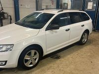 Begagnad Skoda Octavia 105 HK (77 kW) 2015 Halvkombi