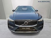 Begagnad Volvo XC60 Plus 355 HK (261 kW) 2024 Blå SUV