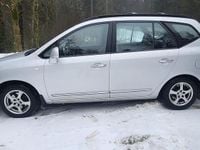 Begagnad Kia Carens 140 HK (102 kW) 2007 Silver Minibuss