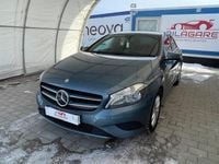 Begagnad Mercedes A180 Style 109 HK (80 kW) 2013 Ljusblå Halvkombi