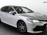 Begagnad Toyota Camry Hybrid Executive 220 HK (161 kW) 2021 Grå Sedan