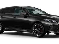 Ny BMW M135 Comfort Edition 300 HK (220 kW) 2025 Svart Halvkombi