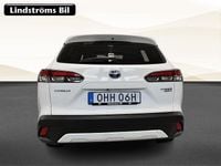 Begagnad Toyota Corolla Cross Style 200 HK (147 kW) 2022 Vit SUV