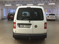 begagnad VW Caddy Skåpbil 1.6 TDI Euro 5 NYSER NYBES DRAG