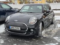 Begagnad Mini Cooper 136 HK (100 kW) 2015 Safirsvart metallic Halvkombi
