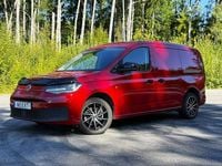 Begagnad VW Caddy Maxi 123 HK (90 kW) 2023 Röd Minibuss