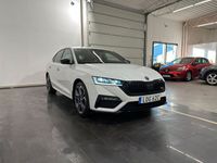 begagnad Skoda Octavia RS iV 245hk PHEV Vämrare CANTON Carplay MOMS