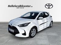 Begagnad Toyota Yaris Hybrid Active 117 HK (86 kW) 2022 Vit Halvkombi