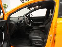Begagnad MG MG4 EV 150 kW (204 HK) 2022 Orange Halvkombi
