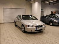 Begagnad Volvo S60 Summum 170 HK (125 kW) 2004 Ljusgrå Sedan