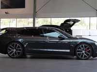 Begagnad Porsche Taycan 4S Sport Turismo 400 kW (544 HK) 2025 Grå Sedan