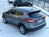 Begagnad Nissan Qashqai 110 HK (80 kW) 2015 Grå metallic SUV