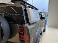 Ny Land Rover Defender SE Dynamic 300 HK (220 kW) 2025 Brun (gondwana stone metallic) SUV