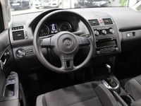 begagnad VW Touran 1.4 TS DSG DRAG MOTORVÄRMARE NYSERVAD