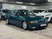 Begagnad BMW 320 150 HK (110 kW) 1993 Grön Sedan