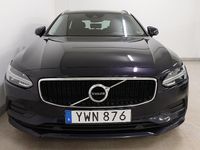 Begagnad Volvo V90 Momentum 190 HK (139 kW) 2018 Mörkblå (blå) Kombi