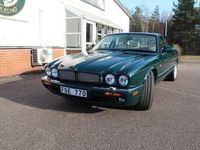 begagnad Jaguar XJR Kompressor, lågmil, svensksåld, klassiska färger