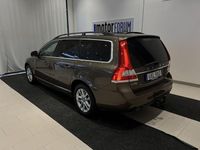 Begagnad Volvo V70 Momentum 184 HK (135 kW) 2015 Brun Kombi