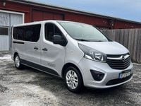 Begagnad Opel Vivaro 125 HK (91 kW) 2017 Grå Minibuss