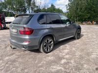 Begagnad BMW X5 306 HK (225 kW) 2012 Grå metallic SUV