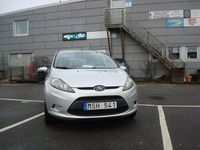 Begagnad Ford Fiesta 70 HK (51 kW) 2013 Grå Halvkombi