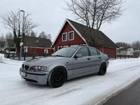 Begagnad BMW 318 143 HK (105 kW) 2004 Sedan