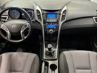begagnad Hyundai i30 1.6 CRDi 110 hk Lågmilare Rattvärme