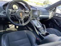 Begagnad Porsche Cayenne GTS Chrono 441 HK (324 kW) 2015 Grå SUV