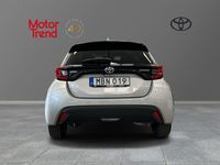 begagnad Toyota Yaris ACTIVE PLUS P-SENSORER FRAM/BAK Vinterhjul