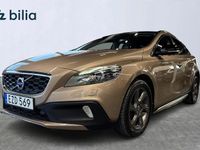 Begagnad Volvo V40 CC Momentum 182 HK (133 kW) 2015 Brun Kombi