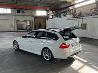 begagnad BMW 325 i Touring, M Sport, Drag