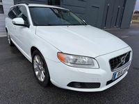 Begagnad Volvo V70 Momentum 205 HK (150 kW) 2011 Vit Kombi