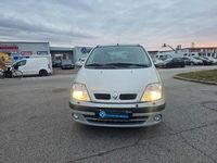 Begagnad Renault Scénic II 139 HK (102 kW) 2003 Grå Minibuss