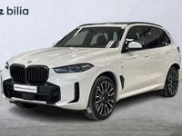 Begagnad BMW X5 M Sport 490 HK (360 kW) 2025 Alpinvit SUV