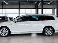 begagnad VW Passat Sportscombi GTE / Drag / Värmare / Navi