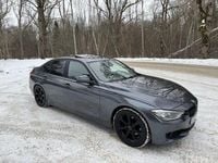 Begagnad BMW 328 245 HK (180 kW) 2012 Grå metallic Sedan