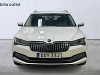 begagnad Skoda Superb Kombi 2.0 TDI EVO Skoda 2.0 TDI EVO Style 150hk Navi Carplay P-värm 2021 Vit