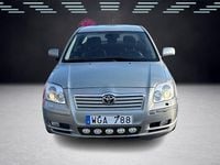 Begagnad Toyota Avensis 147 HK (108 kW) 2004 Grön Sedan