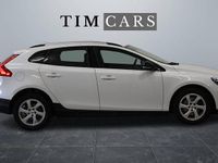Begagnad Volvo V40 CC 117 HK (86 kW) 2015 Vit Kombi