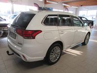 Begagnad Mitsubishi Outlander 203 HK (149 kW) 2018 Vit SUV