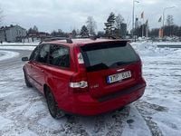 Begagnad Volvo V50 Kinetic 125 HK (91 kW) 2006 Röd Kombi