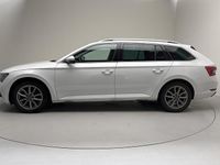 Begagnad Skoda Superb 2022 Vit Kombi