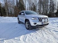 Begagnad Jeep Grand Cherokee 241 HK (177 kW) 2013 Silvergrå metallic SUV