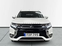 Begagnad Mitsubishi Outlander Edition 203 HK (149 kW) 2017 Vit SUV